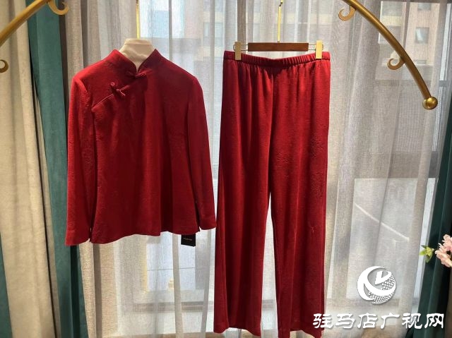 j9九游会真人游戏第一服装设计的魅力：体现个性品味 满足精神需求(图5)