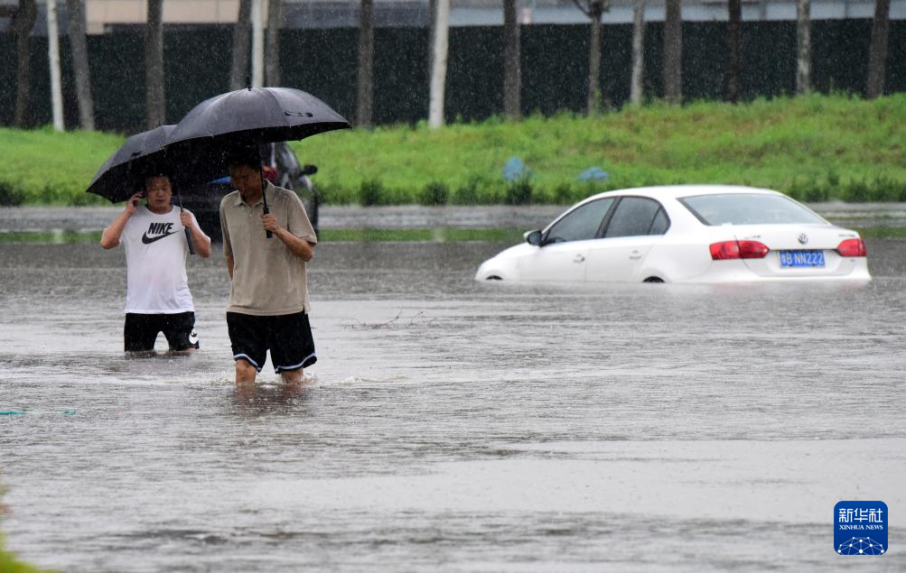 j9九游会真人游戏第一郑州市发布暴雨预警信号(图1)